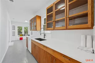 2301 W 10th St, Austin, TX 78703 - Photo 7