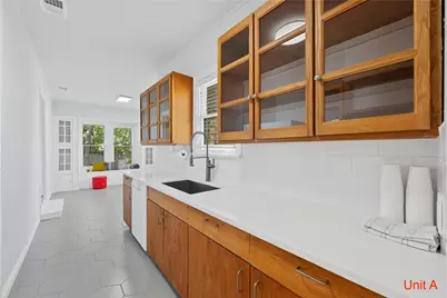 2301 W 10th Street, Austin, TX 78703 - Photo 7