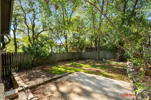 2301 W 10th St, Austin, TX 78703 - Photo 31