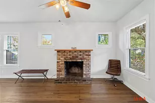 2301 W 10th St, Austin, TX 78703 - Photo 3