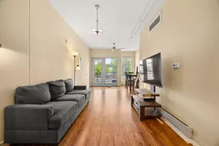 711 W 26th St, Austin, TX 78705 - Photo 13