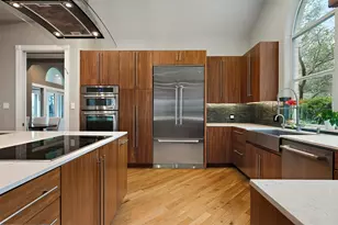 712 Furlong Dr, Austin, TX 78746 - Photo 7