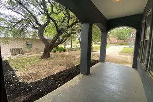 204 Spellbrook Ln, Lakeway, TX 78734 - Photo 3