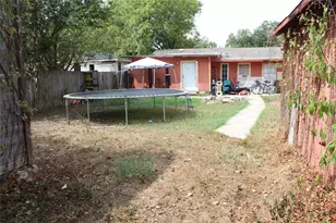 1113 Ebert Ave, Austin, TX 78721 - Photo 19