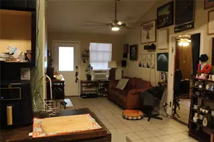1113 Ebert Ave, Austin, TX 78721 - Photo 7