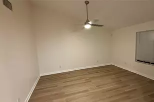 4507 Dorsett Oaks Cir, Austin, TX 78727 - Photo 9