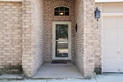 410 S Water Lane, New Braunfels, TX 78130 - Photo 3