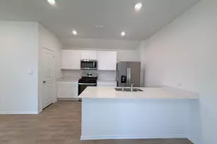 202 Constanza Trl, Bastrop, TX 78602 - Photo 5