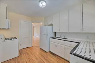 2102 Enfield Rd, Austin, TX 78703 - Photo 9