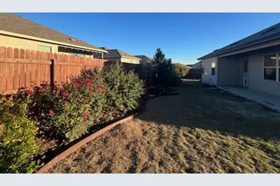 424 Cosmos Lane, Jarrell, TX 76537 - Photo 15