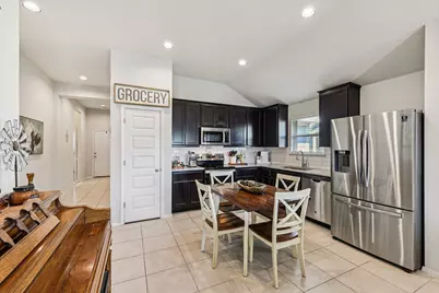 111 Insider Loop, Elgin, TX 78621 - Photo 13