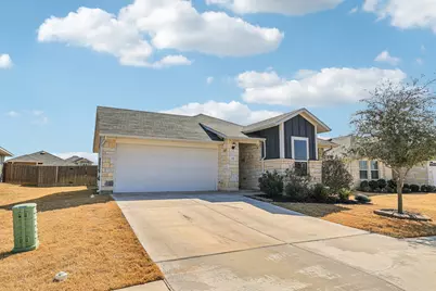 111 Insider Loop, Elgin, TX 78621 - Photo 3