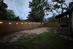 401 Shaw St, Taylor, TX 76574 - Photo 39