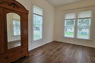 401 Shaw St, Taylor, TX 76574 - Photo 25
