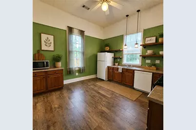 401 Shaw Street, Taylor, TX 76574 - Photo 13