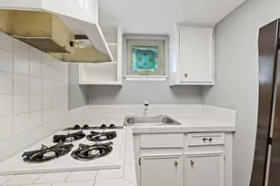 7808 Watson St, Austin, TX 78757 - Photo 9