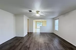 612 Elizabeth Ln, Bastrop, TX 78602 - Photo 3