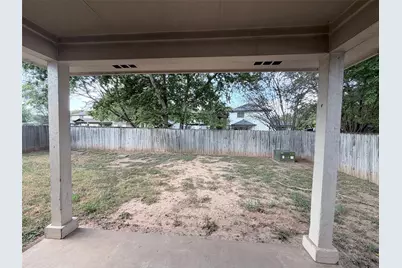 612 Elizabeth Lane, Bastrop, TX 78602 - Photo 25