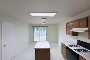 612 Elizabeth Ln, Bastrop, TX 78602 - Photo 7