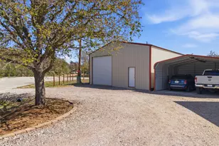 123 Meadowood Dr, Elgin, TX 78621 - Photo 5