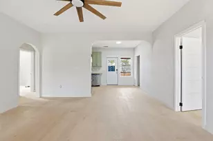 112 Chihuahua Dr, Del Valle, TX 78617 - Photo 23