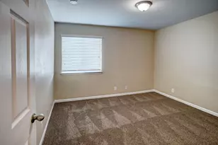 319 Wildcat Dr, Bastrop, TX 78602 - Photo 27