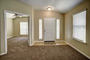 319 Wildcat Dr, Bastrop, TX 78602 - Photo 5