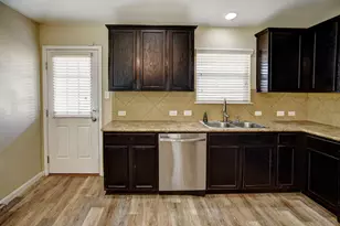 319 Wildcat Dr, Bastrop, TX 78602 - Photo 15