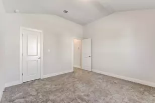 2121 Prairie Oaks Dr, Georgetown, TX 78628 - Photo 23