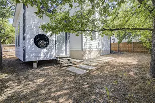 1901 New York Ave, Austin, TX 78702 - Photo 23