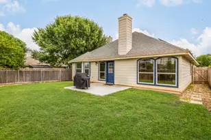 536 W Metcalfe St, Hutto, TX 78634 - Photo 3