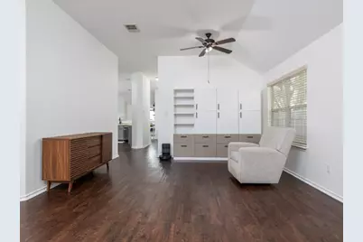 536 W Metcalfe Street, Hutto, TX 78634 - Photo 7