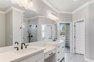 914 W Oak Ridge Dr, Marble Falls, TX 78654 - Photo 15