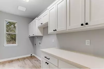 914 W Oak Ridge Drive, Marble Falls, TX 78654 - Photo 13