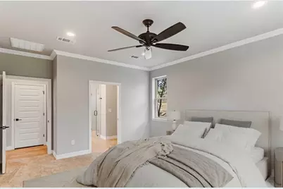 914 W Oak Ridge Drive, Marble Falls, TX 78654 - Photo 9