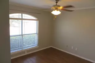 918 W South St, Leander, TX 78641 - Photo 3
