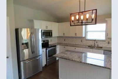 918 W South Street, Leander, TX 78641 - Photo 9