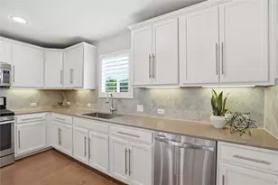 821 Hamilton Ln, Georgetown, TX 78633 - Photo 9