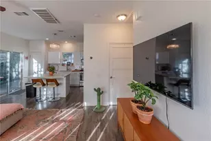 1198 E M. Franklin Ave, Austin, TX 78721 - Photo 9