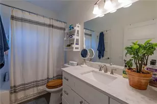 1198 E M. Franklin Ave, Austin, TX 78721 - Photo 21