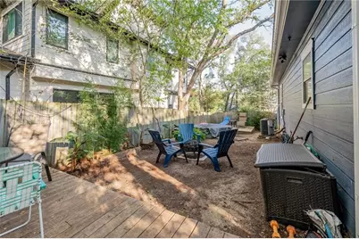 1198 E M Franklin Avenue, Austin, TX 78721 - Photo 25