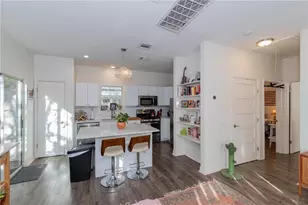 1198 E M. Franklin Ave, Austin, TX 78721 - Photo 19