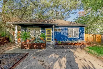 1198 E M Franklin Avenue, Austin, TX 78721 - Photo 1