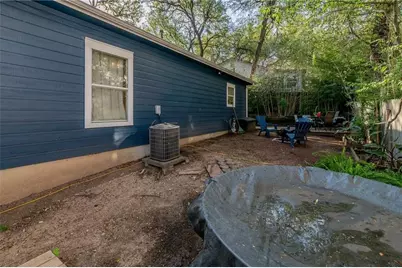 1198 E M Franklin Avenue, Austin, TX 78721 - Photo 27
