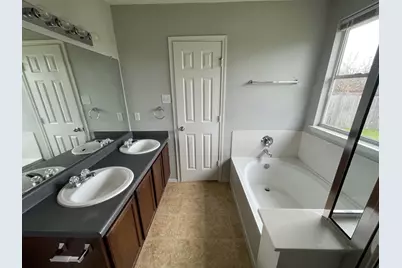 11816 Gaelic Drive, Austin, TX 78754 - Photo 7