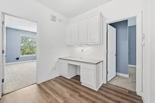 6708 Manchaca Rd, Austin, TX 78745 - Photo 15