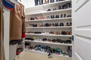 14 Autumn Oaks Dr, The Hills, TX 78738 - Photo 17