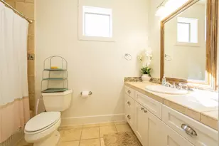 14 Autumn Oaks Dr, The Hills, TX 78738 - Photo 21