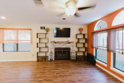 122 Montesito Lane, Floresville, TX 78114 - Photo 11