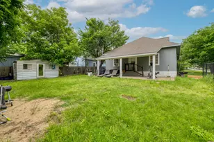 920 Washburn St, Taylor, TX 76574 - Photo 29